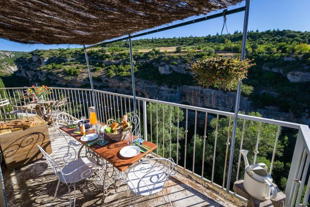 Le Brianyourhosthelper Appartement Minerve Buitenkant foto